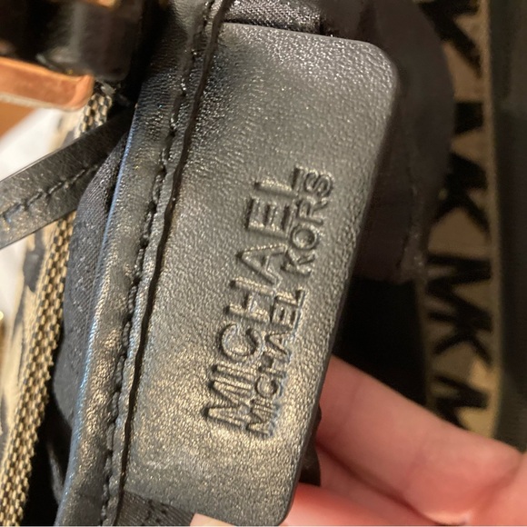 Michael Kors Signature Tote LOGO SHOULDERBAG MK - Picture 4 of 11